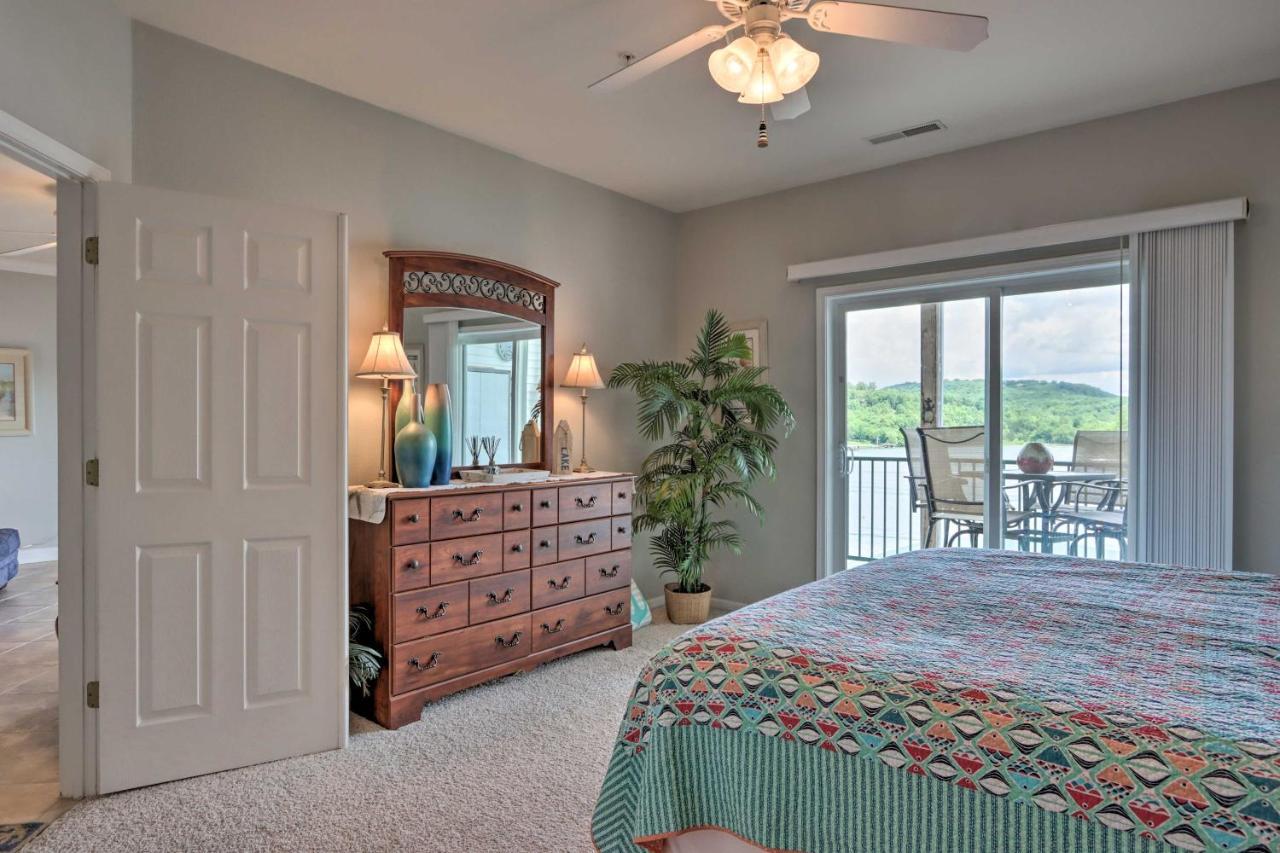Lakefront Ozark Condo With Balcony And Seasonal Pool! Camdenton Exterior foto